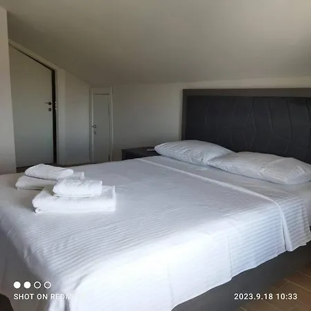 Kobi Hotel *